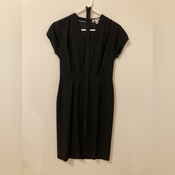 Banana Republic Dresses & Skirts - Banana Republic Classic Black Midi Dress Size 6